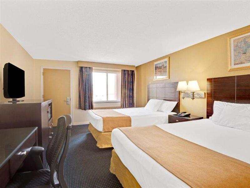 Hotel Super 8 By Wyndham Milford/new Haven *