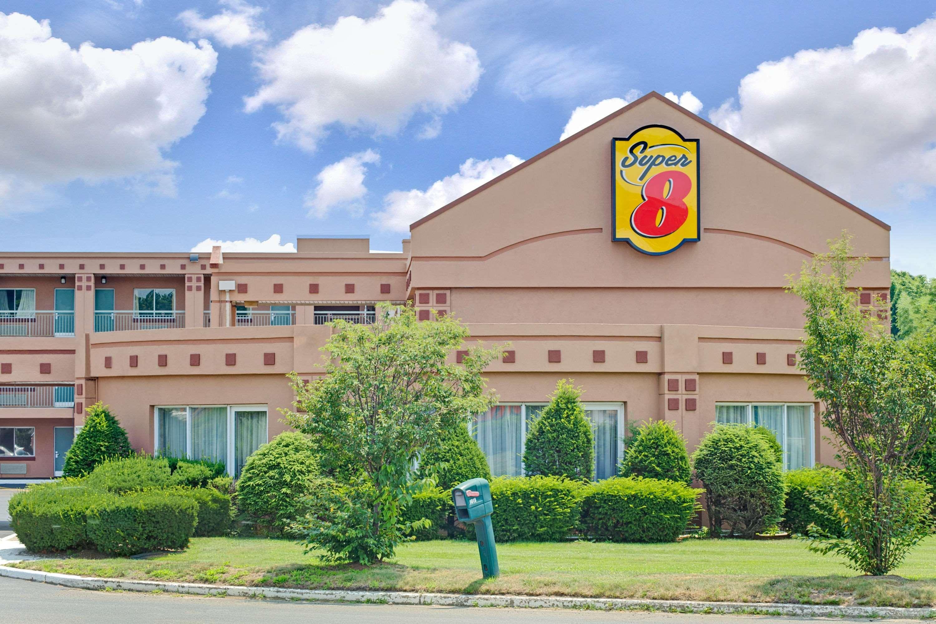 Super 8 By Wyndham Milford/new Haven Hotel